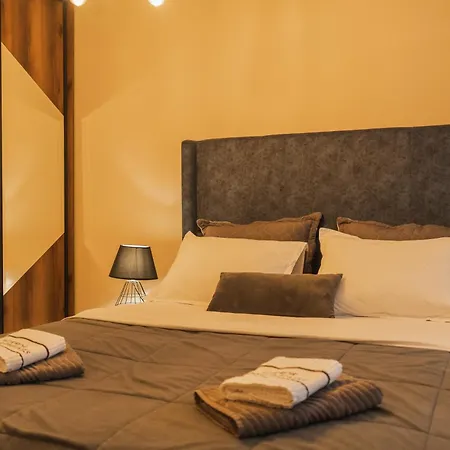 - All-around - Premium Hospitality - Appartamento Skopje